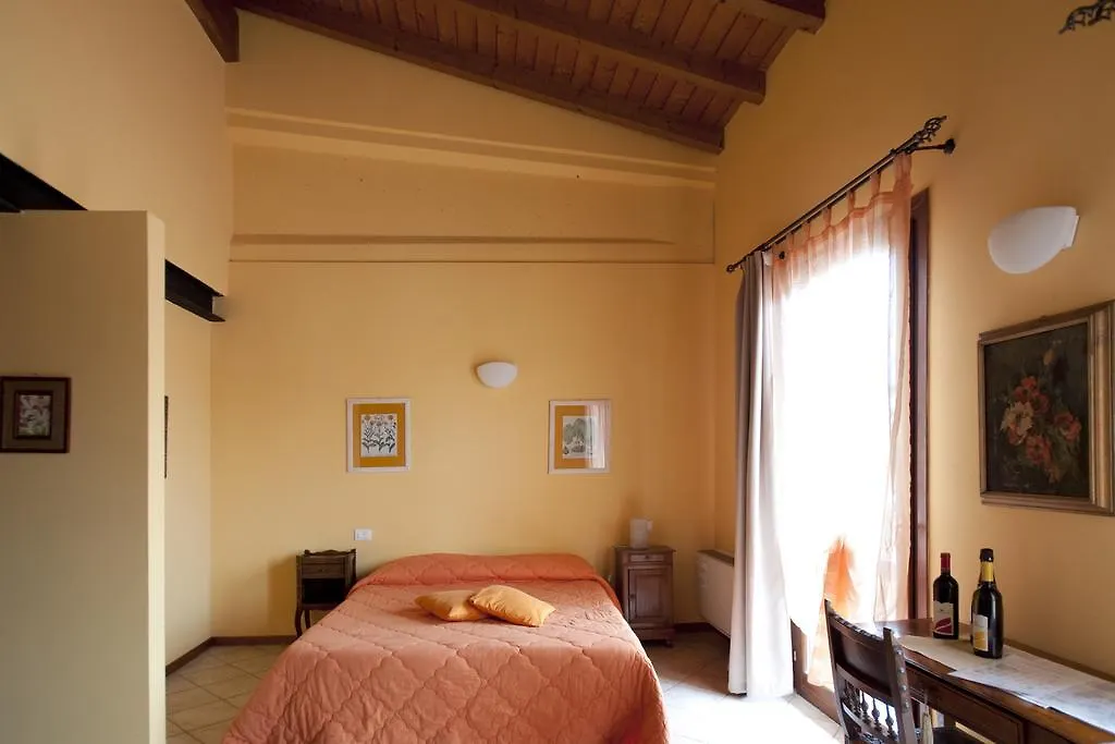 Cascina Clarabella Villa Iseo Farm stay
